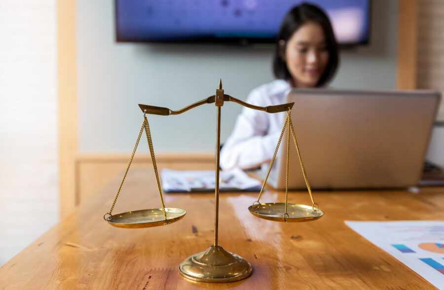 Marketing para Abogados en la Era de la IA: La Guía sobre AIO, AEO y GEO